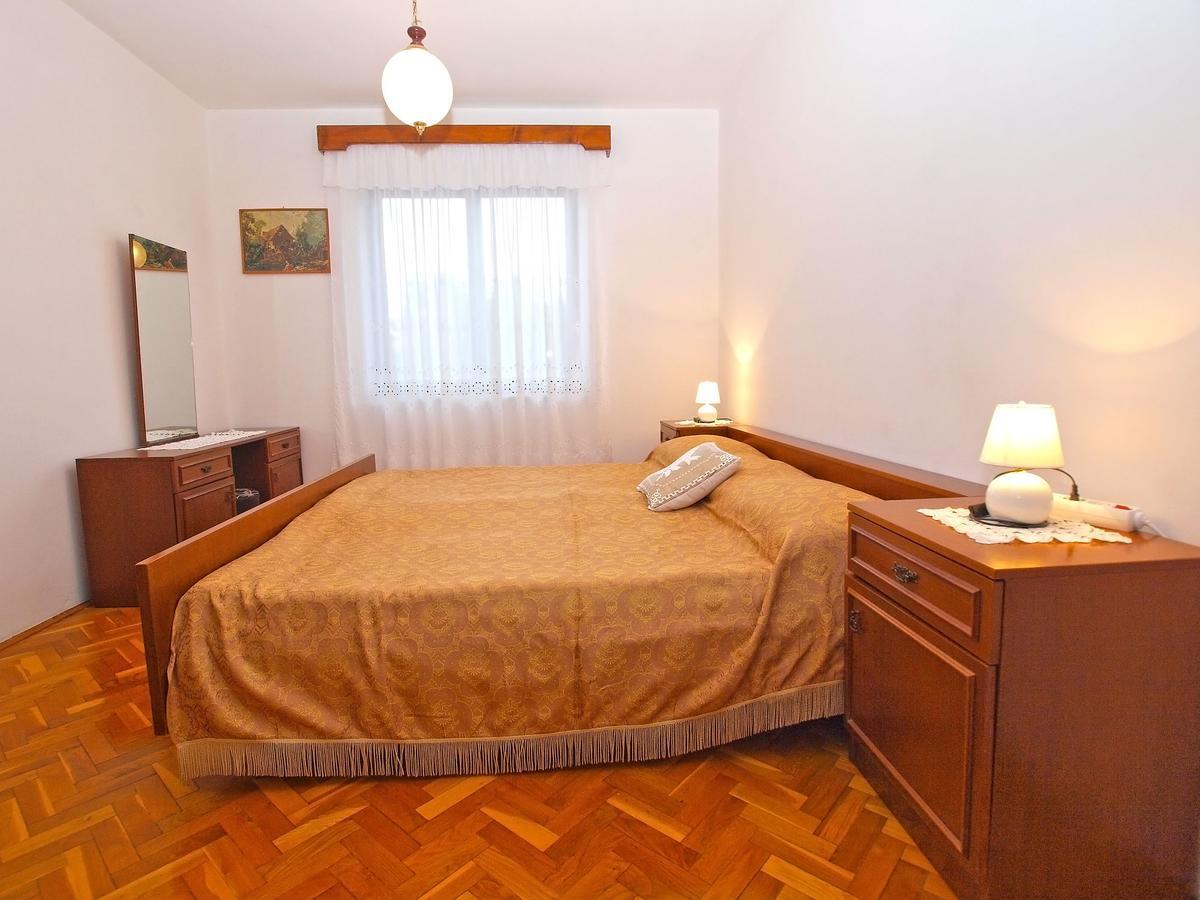 Apartments Dvorine 1210 Banjole Ngoại thất bức ảnh
